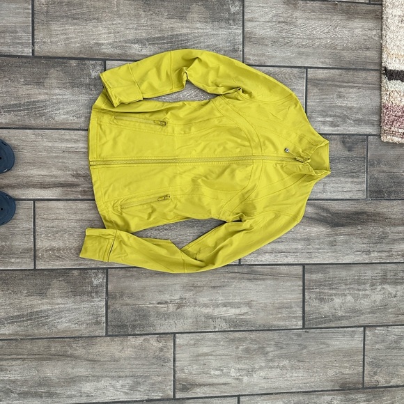lululemon athletica Jackets & Blazers - lululemon athletica Yellow-Green Zip Up Jacket